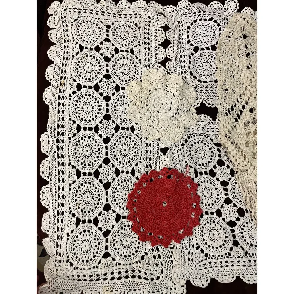 (Lot of 8) VTG Crochet Table Runners & Doilies Various Sizes And Color White Red